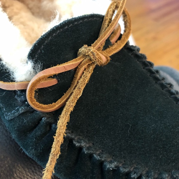 Kids * UGG * Dakota Moccasins Slippers CUTE EEUC - Picture 4 of 4